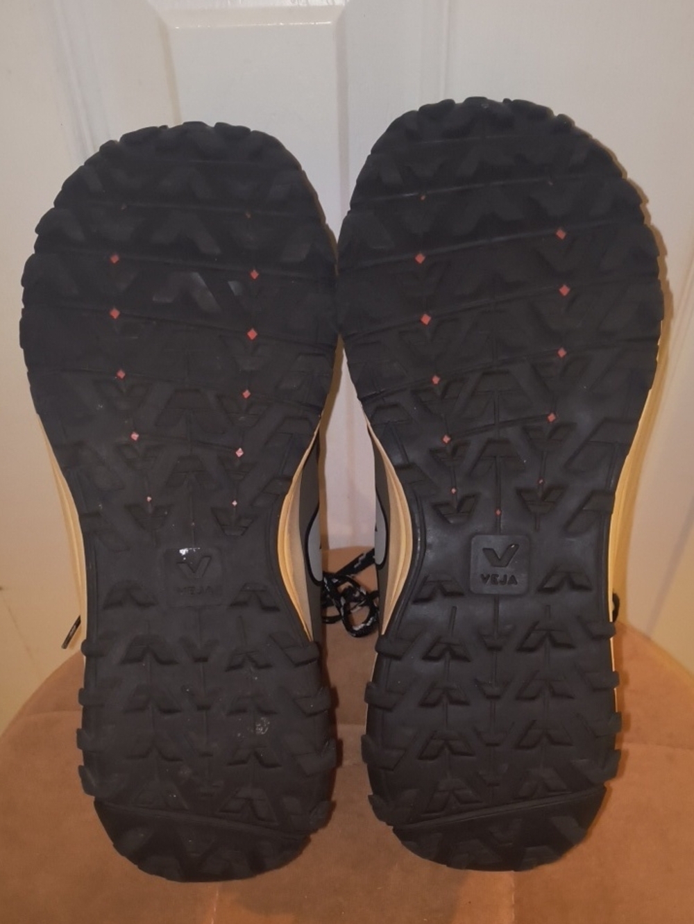 VEJA FITZ ROY TREK-SHELL BLACK OXFORD GREY KAKI Size 9 - Picture 7 of 8